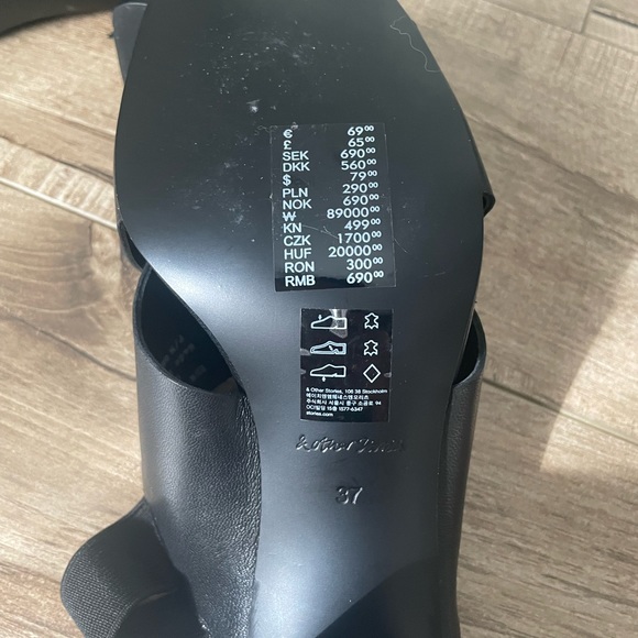 & Other Stories Black Heels - NWT - Size 37 - Picture 2 of 6